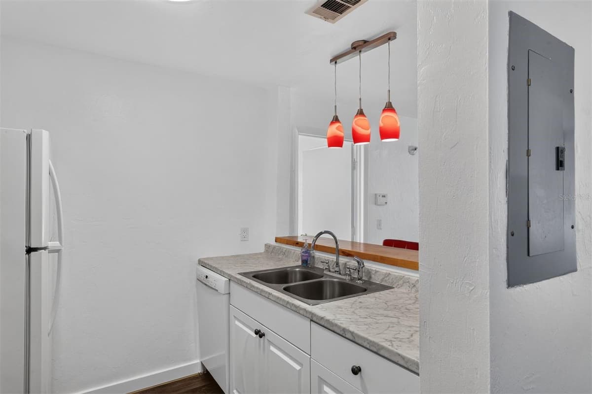 4000 23RD STREET — photo 2 of 26