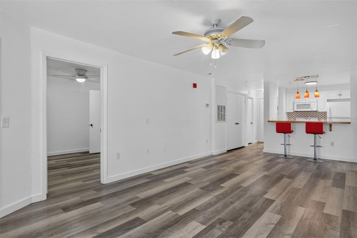 4000 23RD STREET — photo 6 of 26