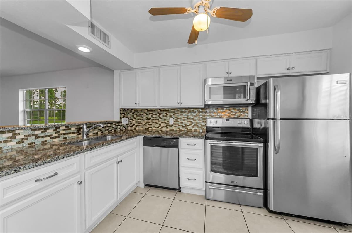 3684 TROPHY BOULEVARD — photo 6 of 83