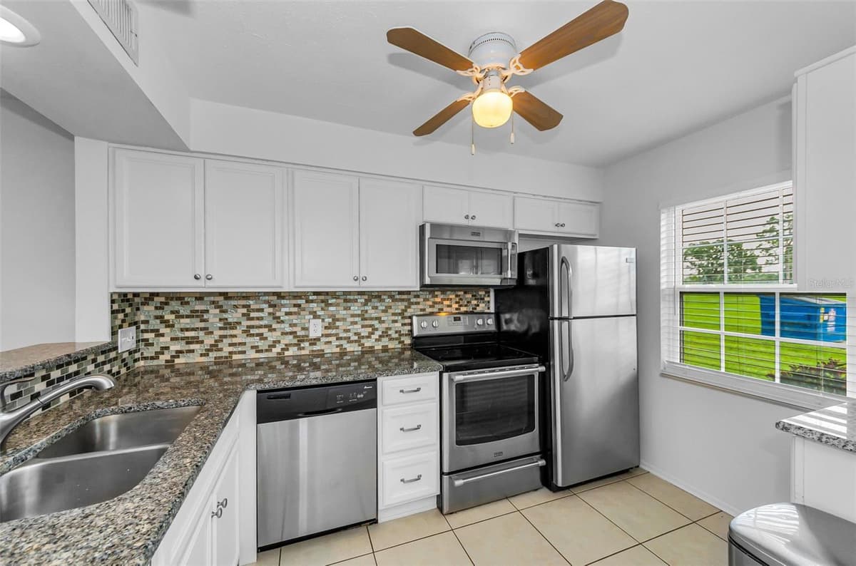 3684 TROPHY BOULEVARD — photo 5 of 83