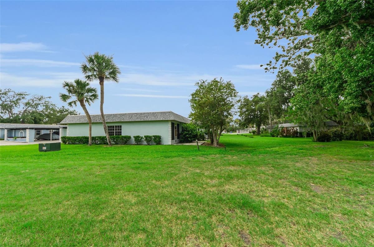3684 TROPHY BOULEVARD — photo 25 of 83