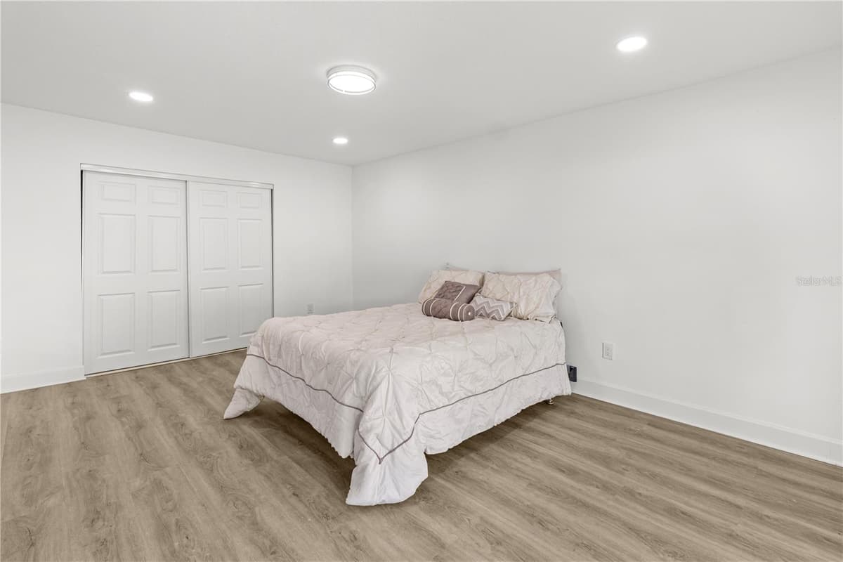 2917 CLIFTON STREET — photo 16 of 25