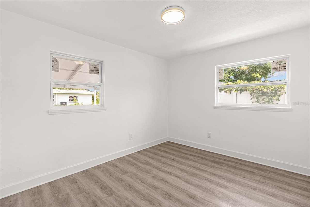 2917 CLIFTON STREET — photo 9 of 25