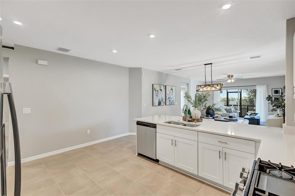 6255 SPRINGMONT LOOP — photo 12 of 45