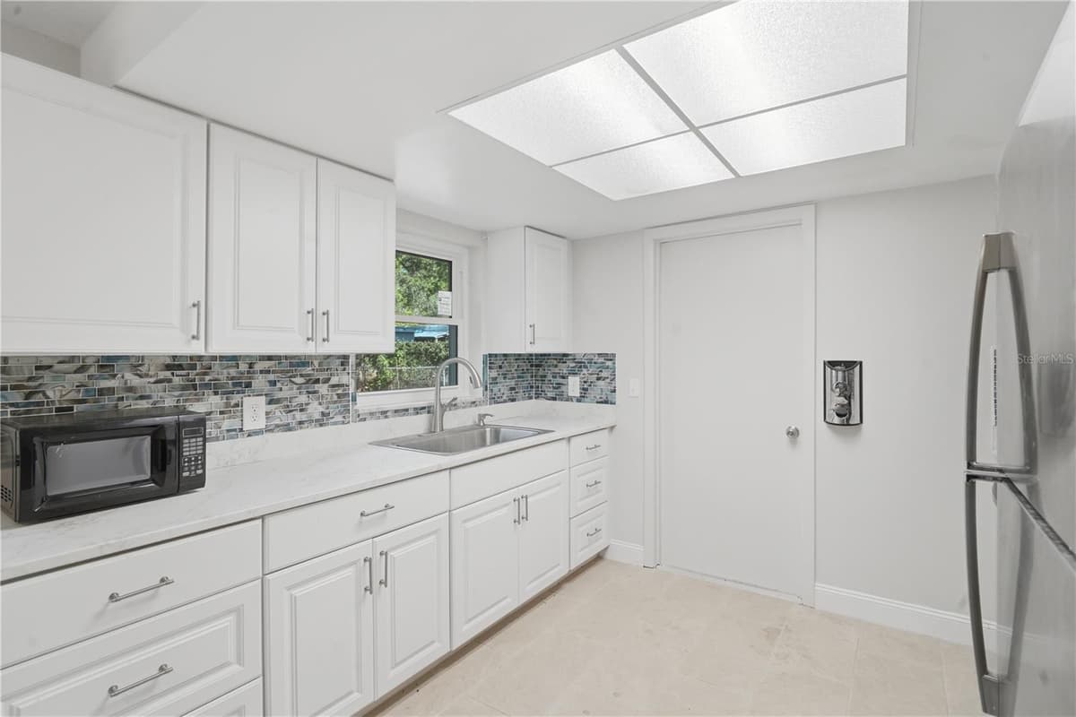 1528 VALENCIA AVENUE — photo 21 of 39