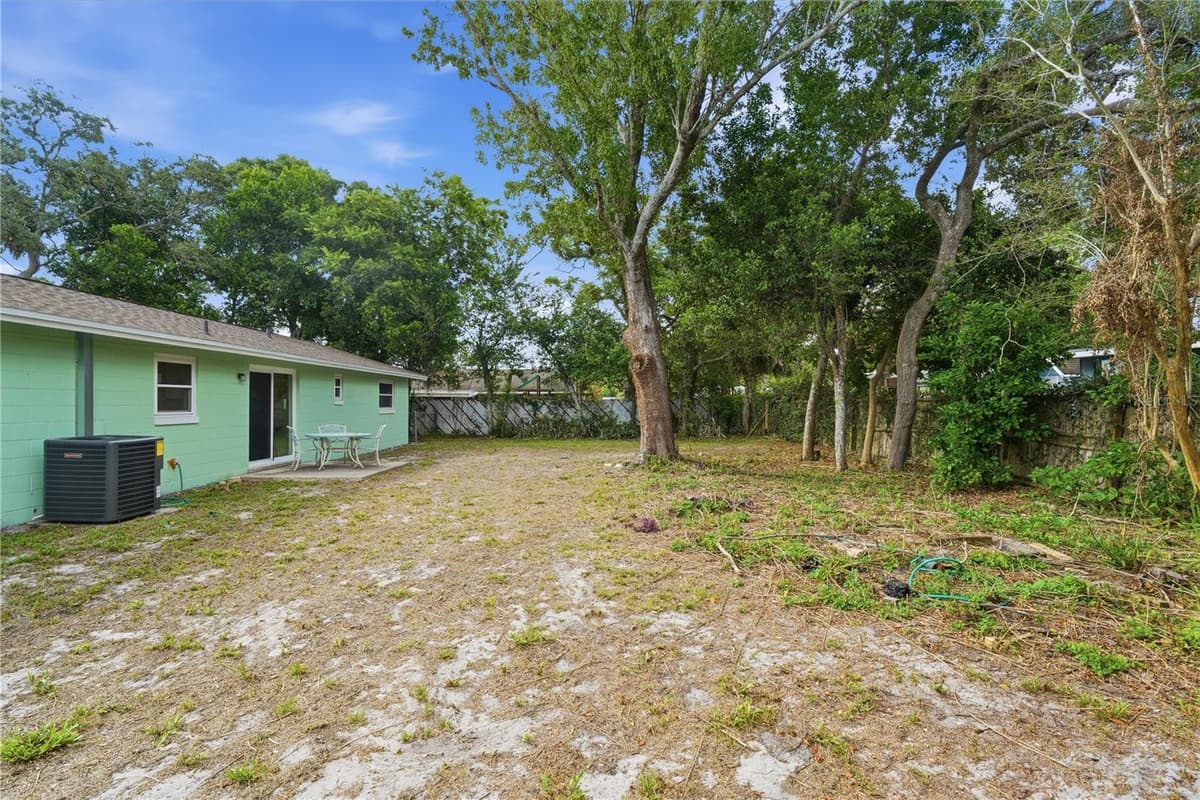 1528 VALENCIA AVENUE — photo 7 of 39