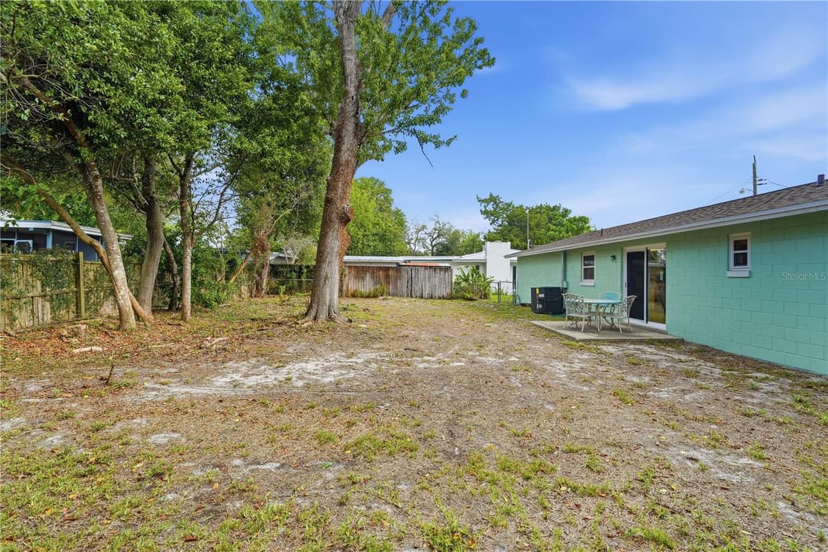 1528 VALENCIA AVENUE — photo 4 of 39