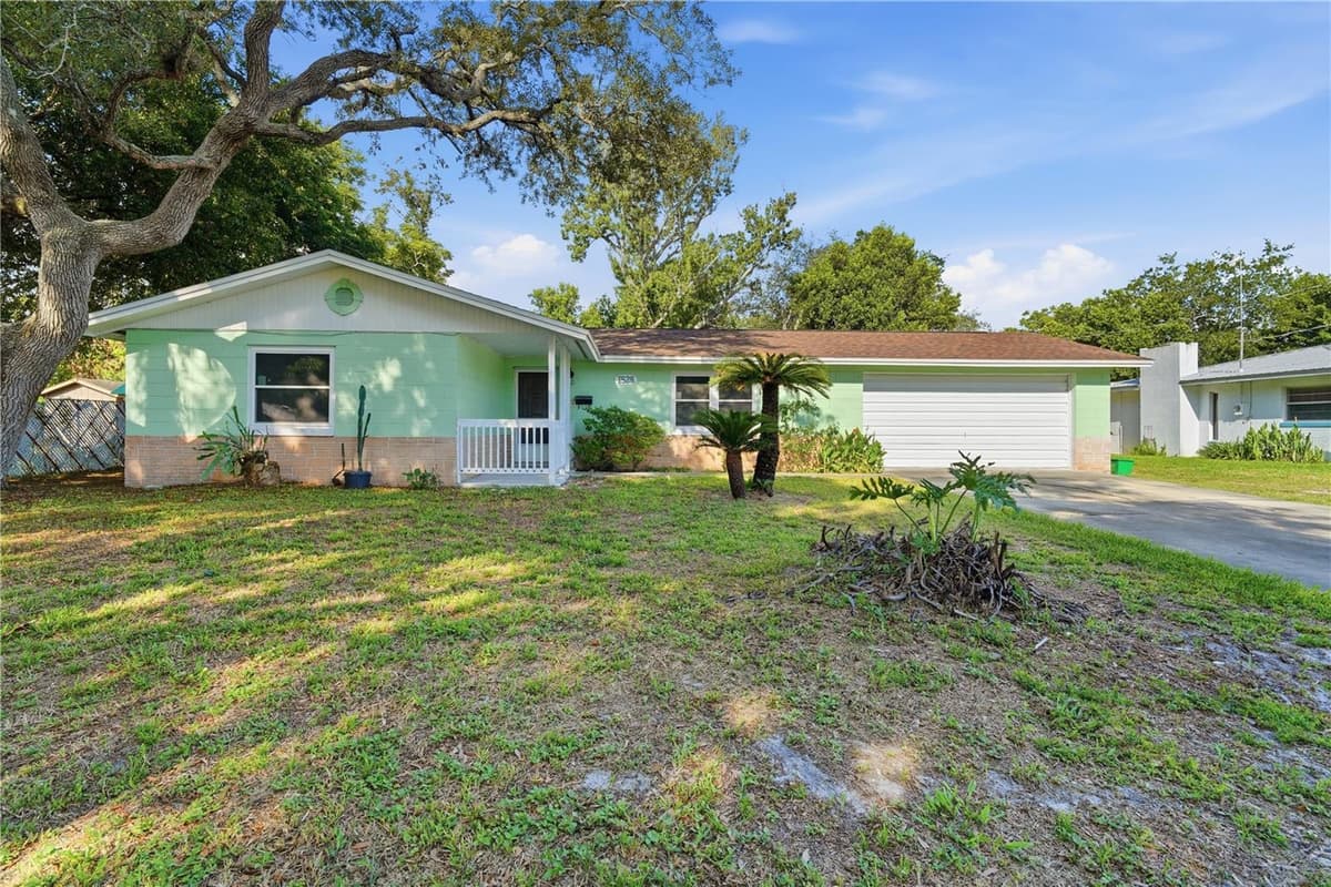 1528 VALENCIA AVENUE — photo 3 of 39