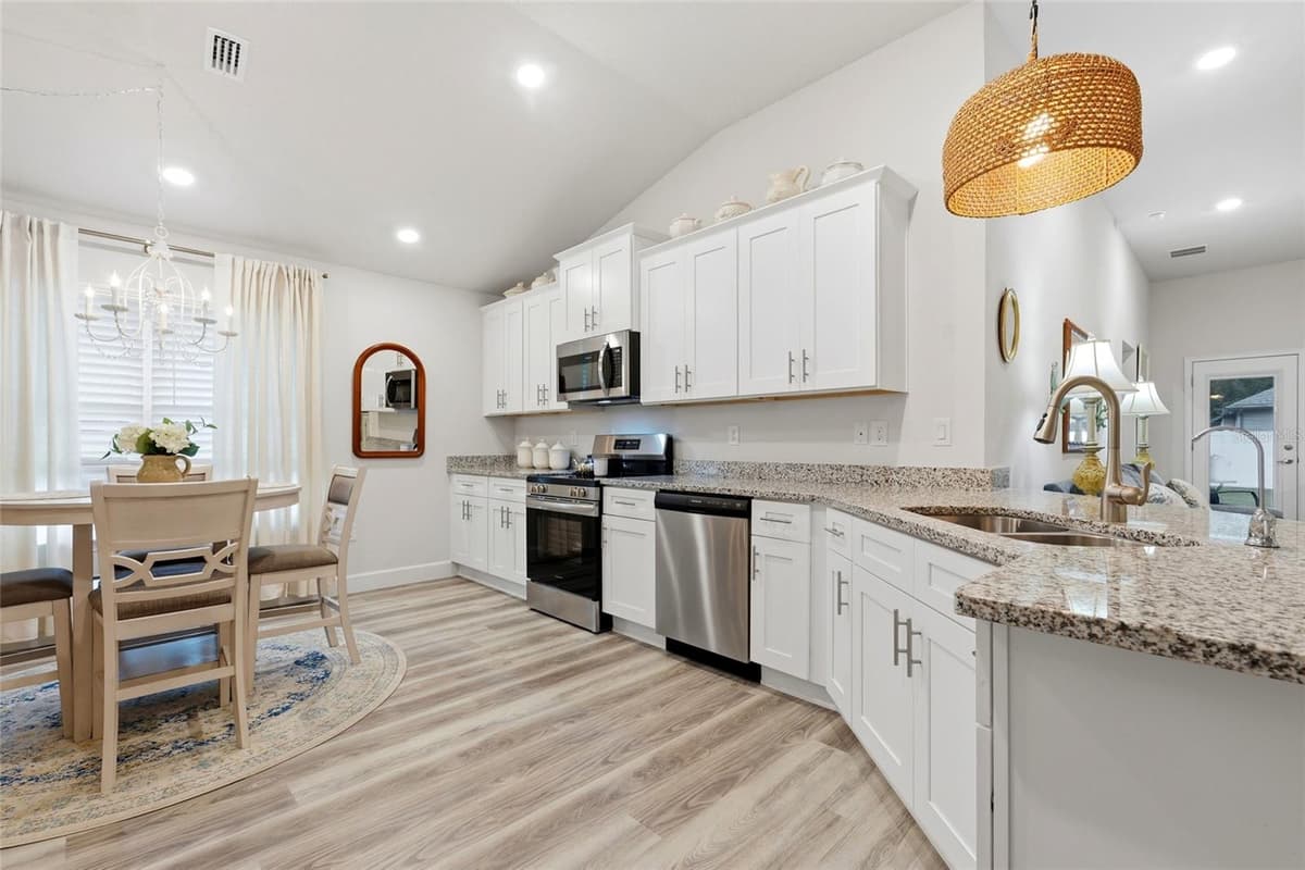 203 SILVER PALM DRIVE — photo 12 of 48