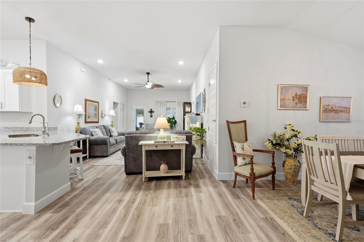 203 SILVER PALM DRIVE — photo 4 of 48