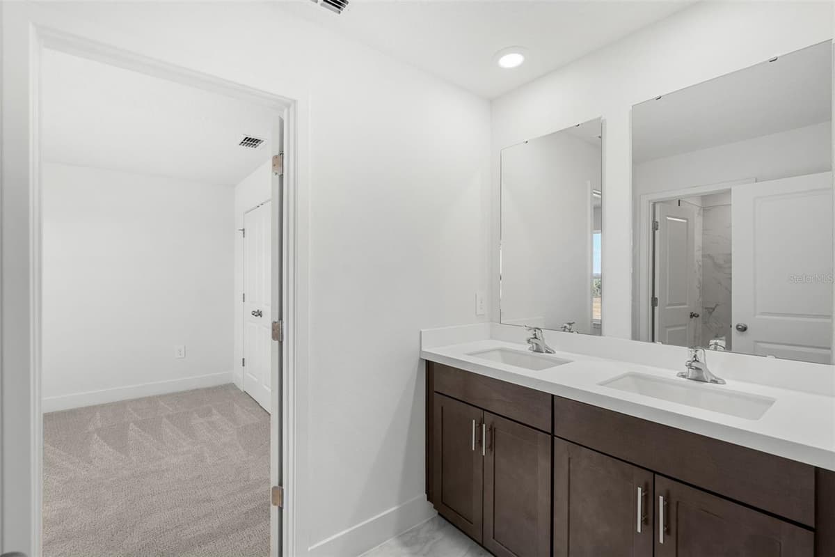 754 EMERALD GROVE DRIVE — photo 22 of 25