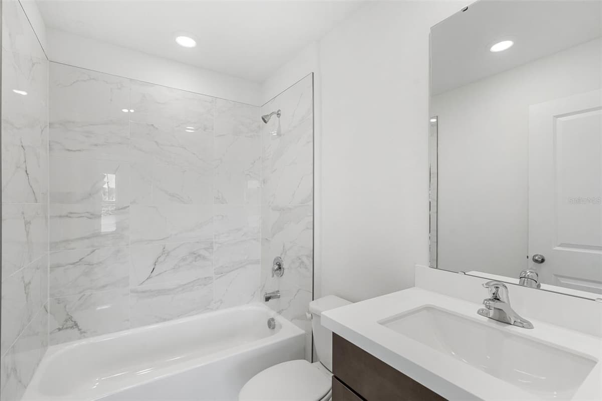 754 EMERALD GROVE DRIVE — photo 20 of 25