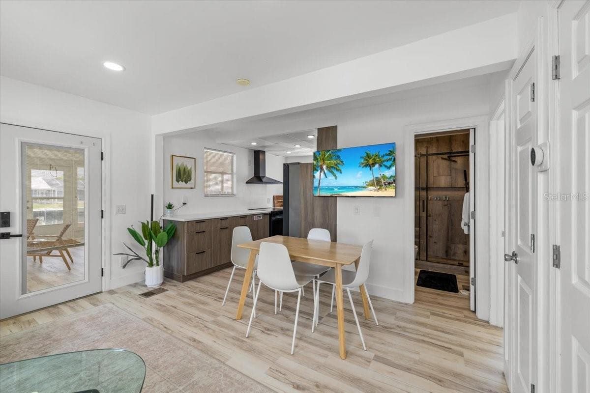 4009 CASA COURT — photo 12 of 51