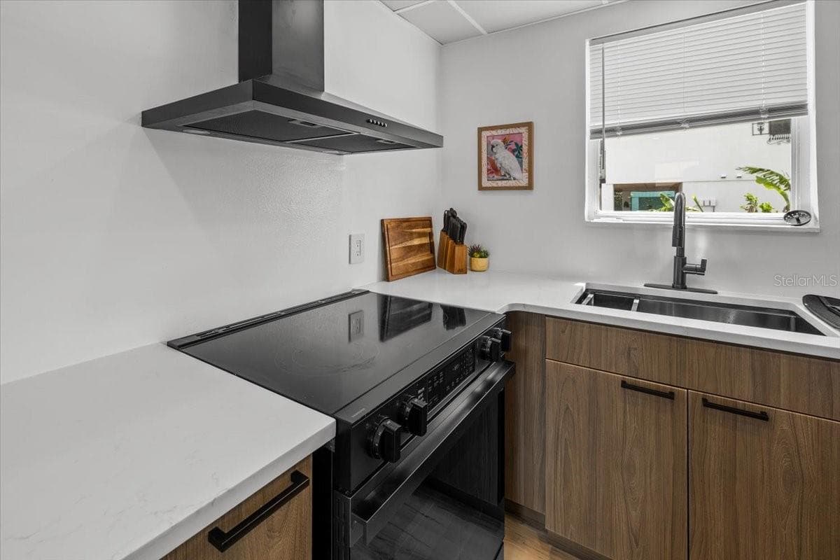4009 CASA COURT — photo 15 of 51
