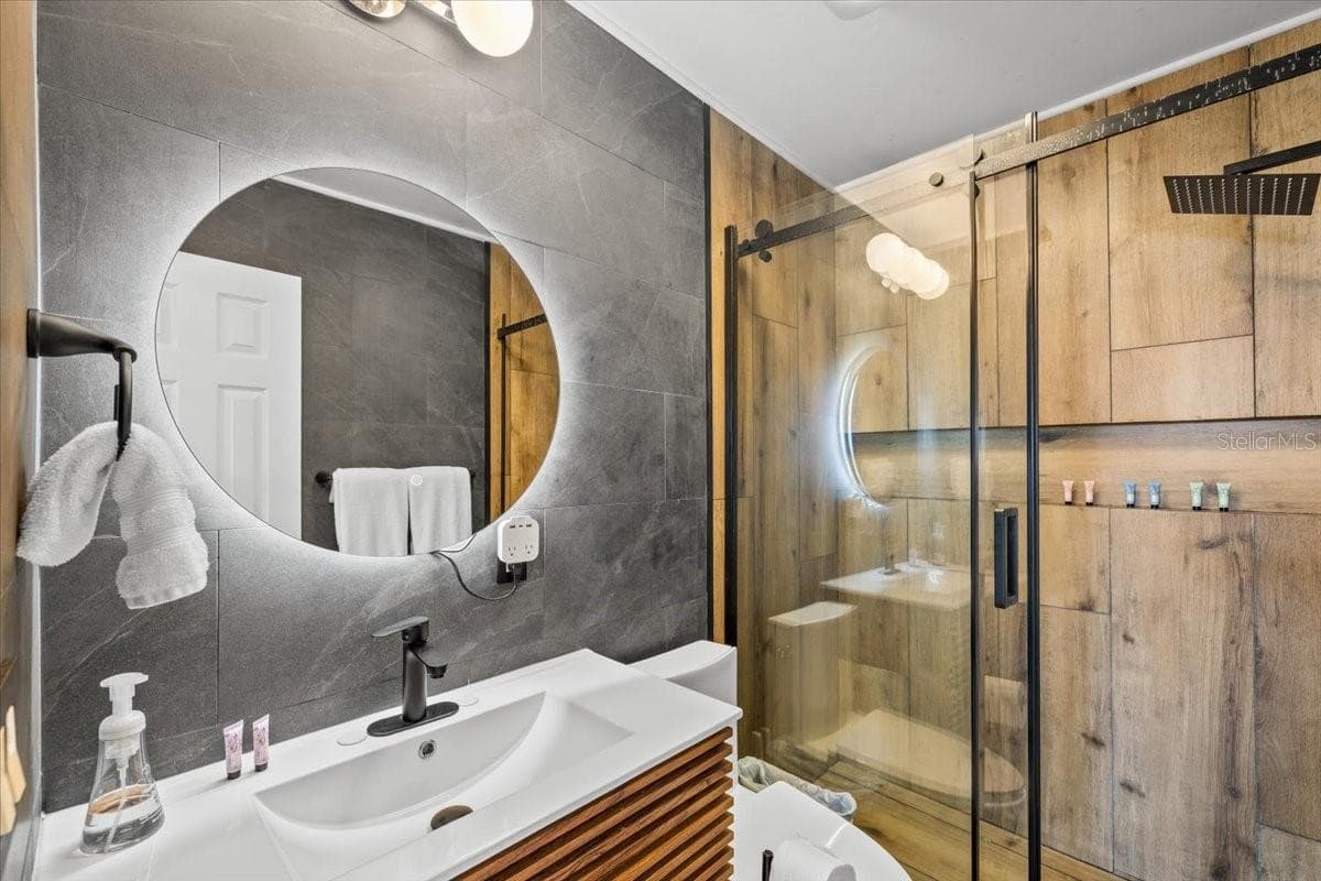 4009 CASA COURT — photo 19 of 51