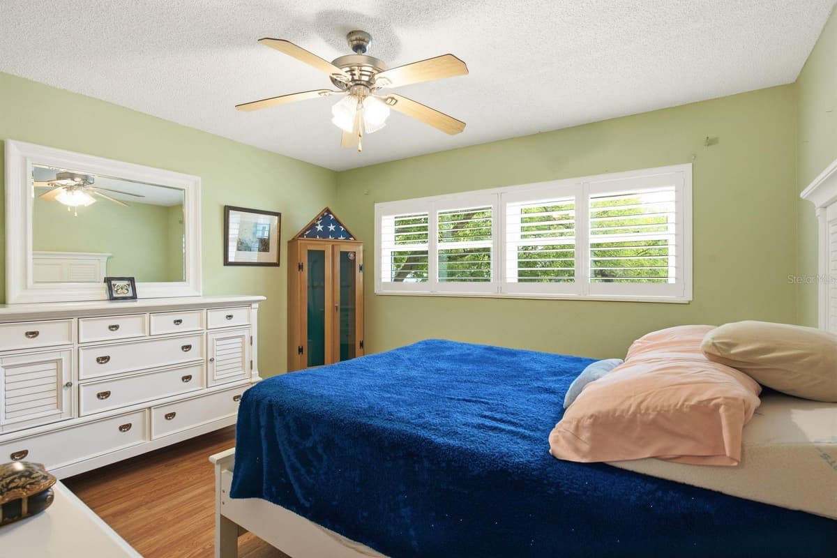 2440 WORLD PARKWAY BOULEVARD — photo 21 of 50