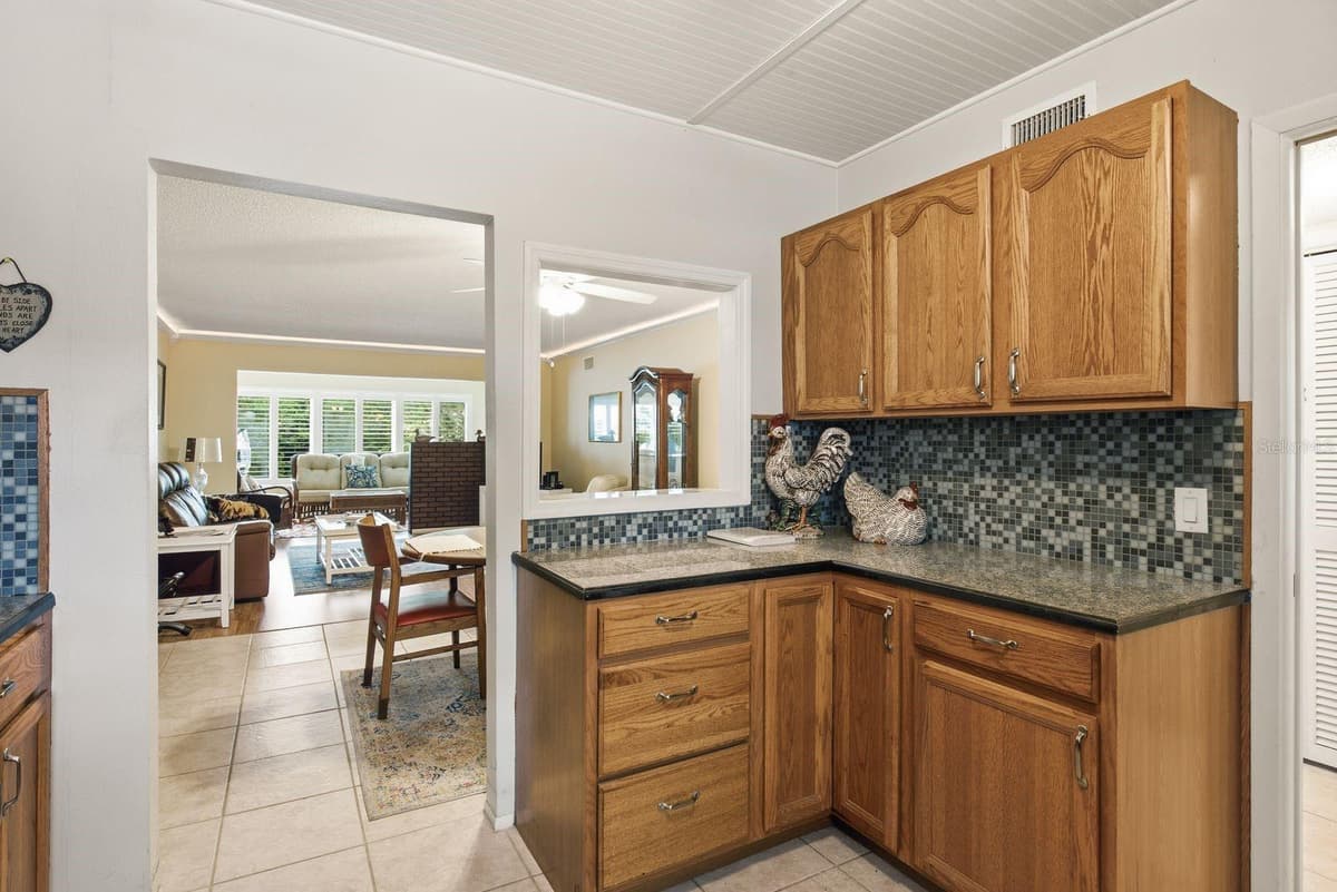 2440 WORLD PARKWAY BOULEVARD — photo 17 of 50