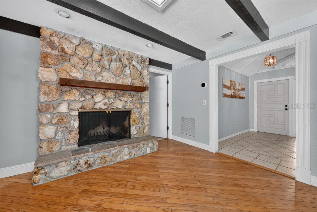 2670 JENNIFER HOPE BOULEVARD — photo 10 of 99