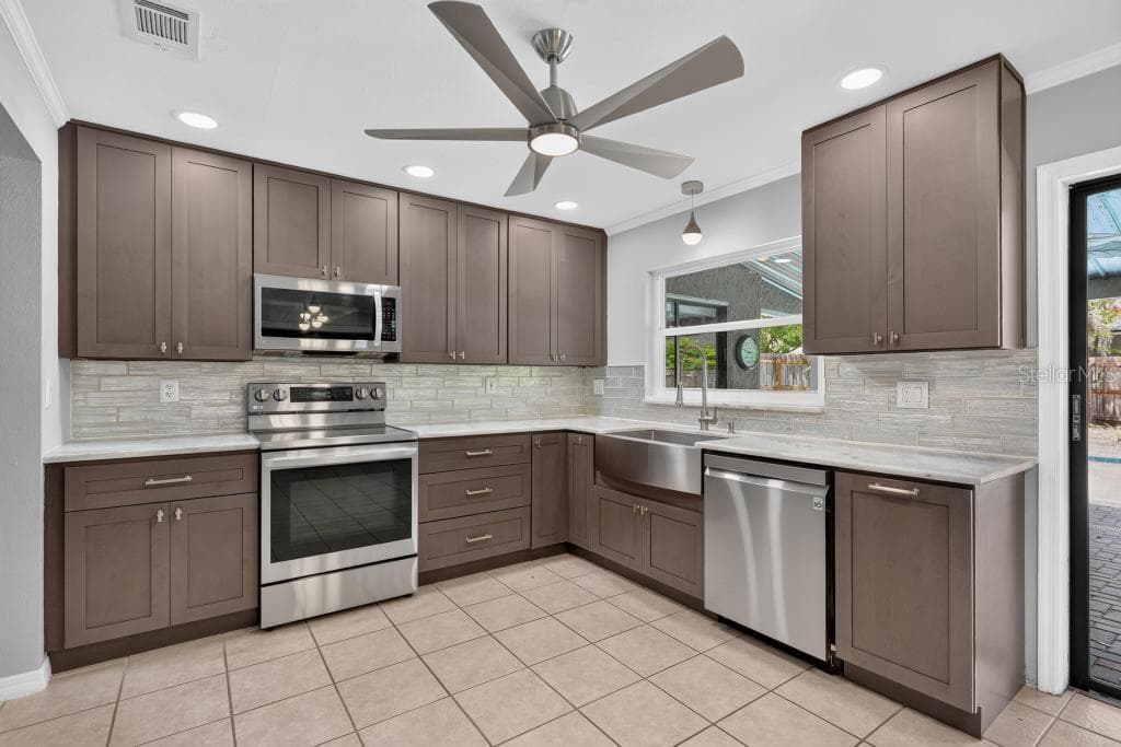2670 JENNIFER HOPE BOULEVARD — photo 34 of 99
