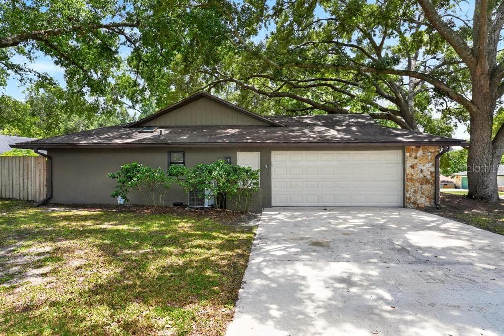 2670 JENNIFER HOPE BOULEVARD — photo 8 of 99
