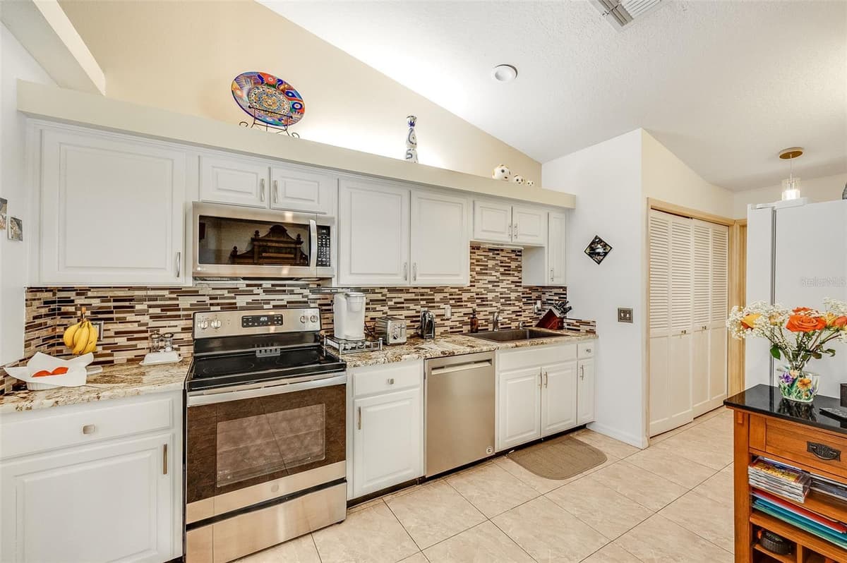 6590 BAY SHORE DRIVE — photo 28 of 58