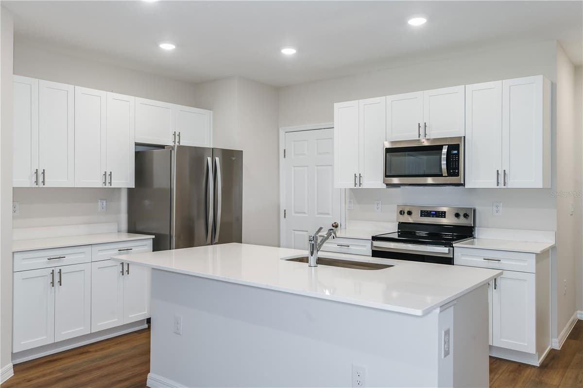 9872 PELICAN COAST DRIVE — photo 7 of 25