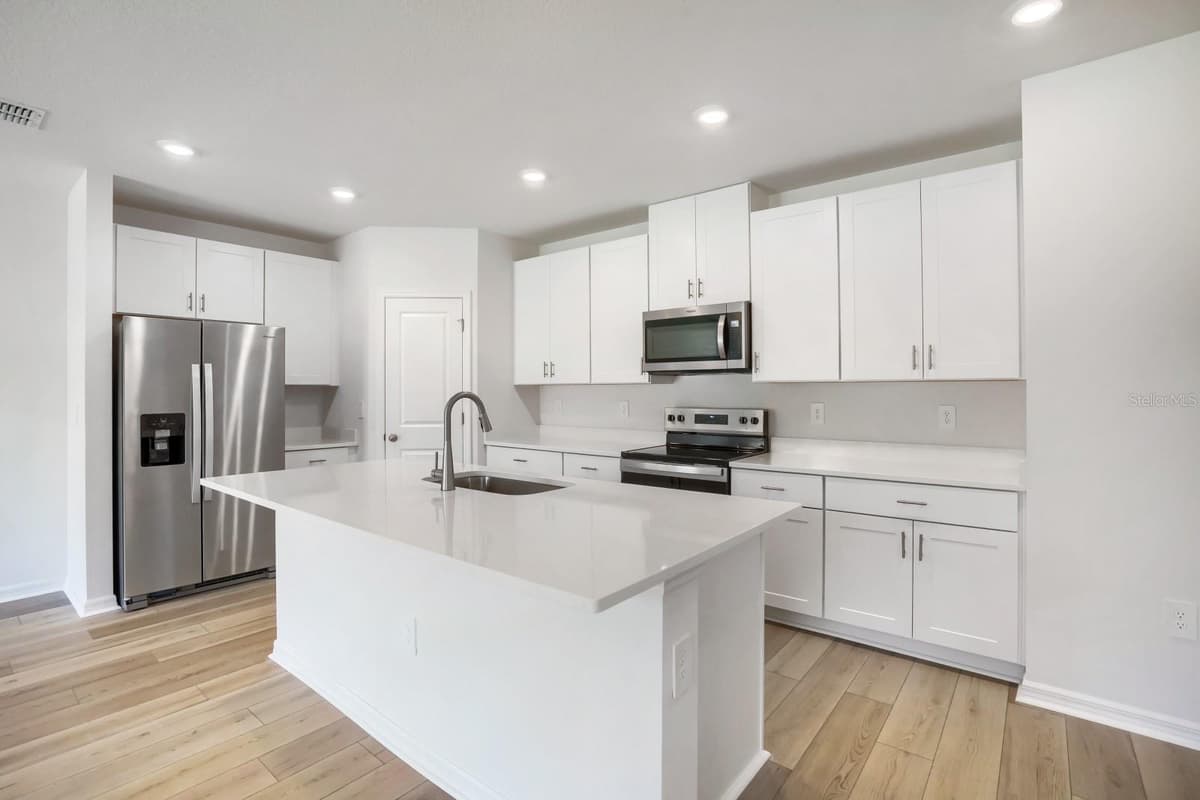 7705 SATTERFIELD TERRACE — photo 8 of 32