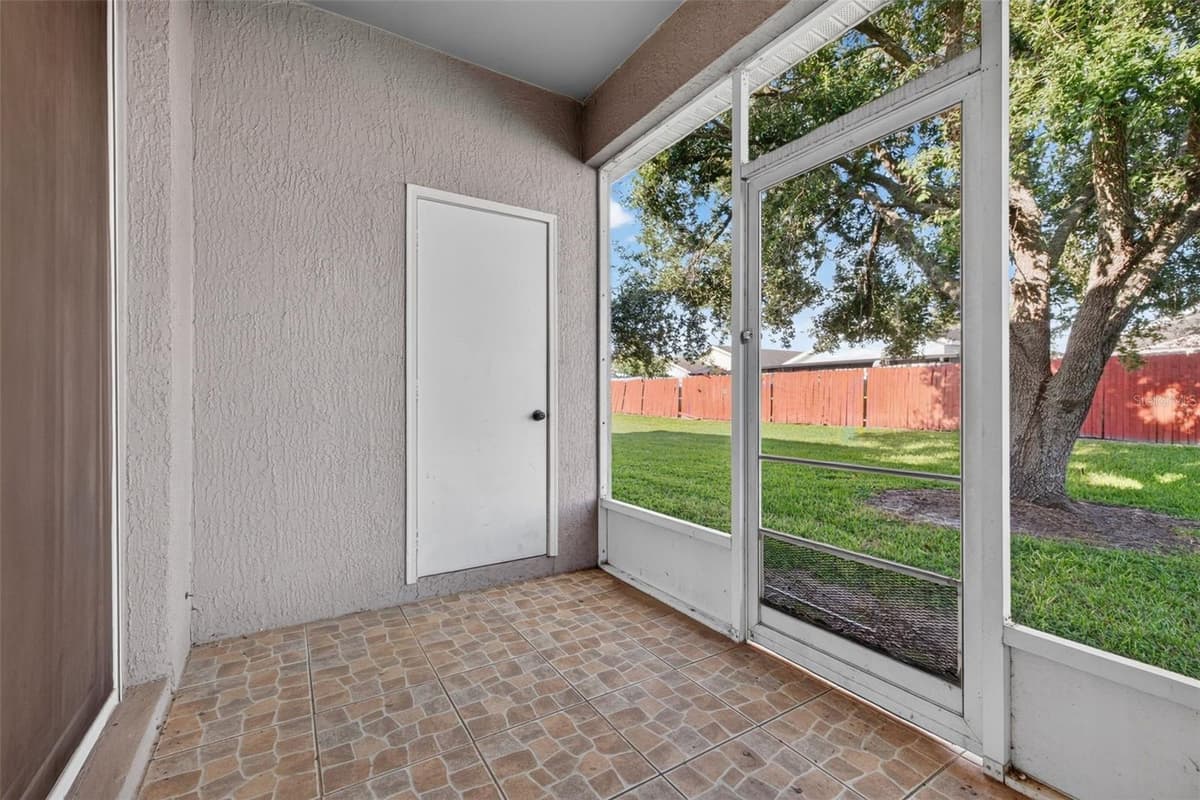 13304 SUMMERTON DRIVE — photo 43 of 54