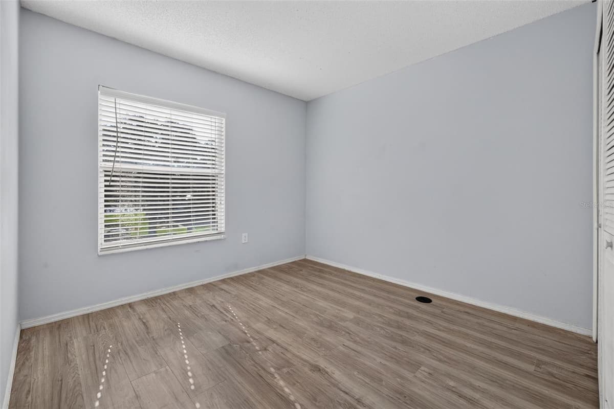 13304 SUMMERTON DRIVE — photo 31 of 54