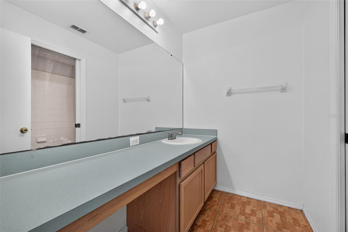 13304 SUMMERTON DRIVE — photo 33 of 54