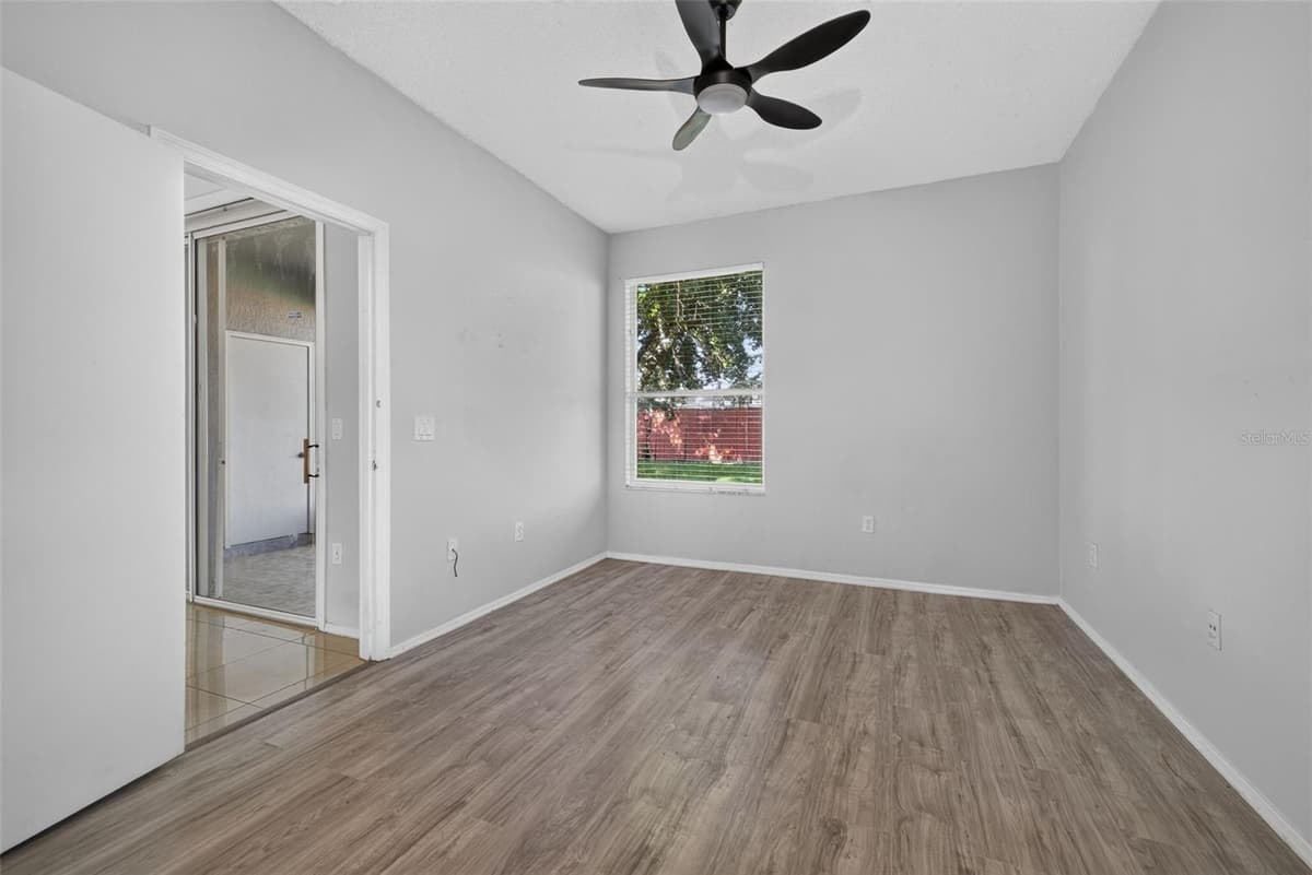 13304 SUMMERTON DRIVE — photo 21 of 54