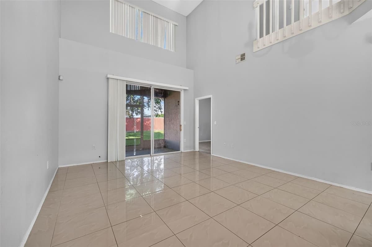 13304 SUMMERTON DRIVE — photo 14 of 54