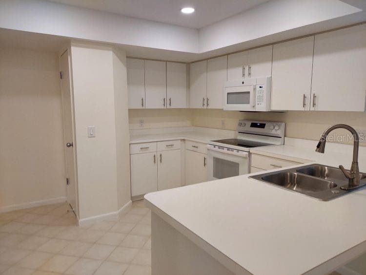10 MASTERS COURT — photo 6 of 13