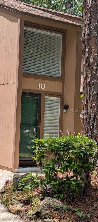 10 MASTERS COURT — photo 1 of 13