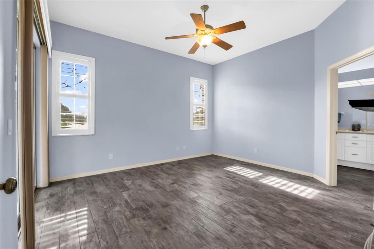 834 MONTROSE DRIVE — photo 23 of 43