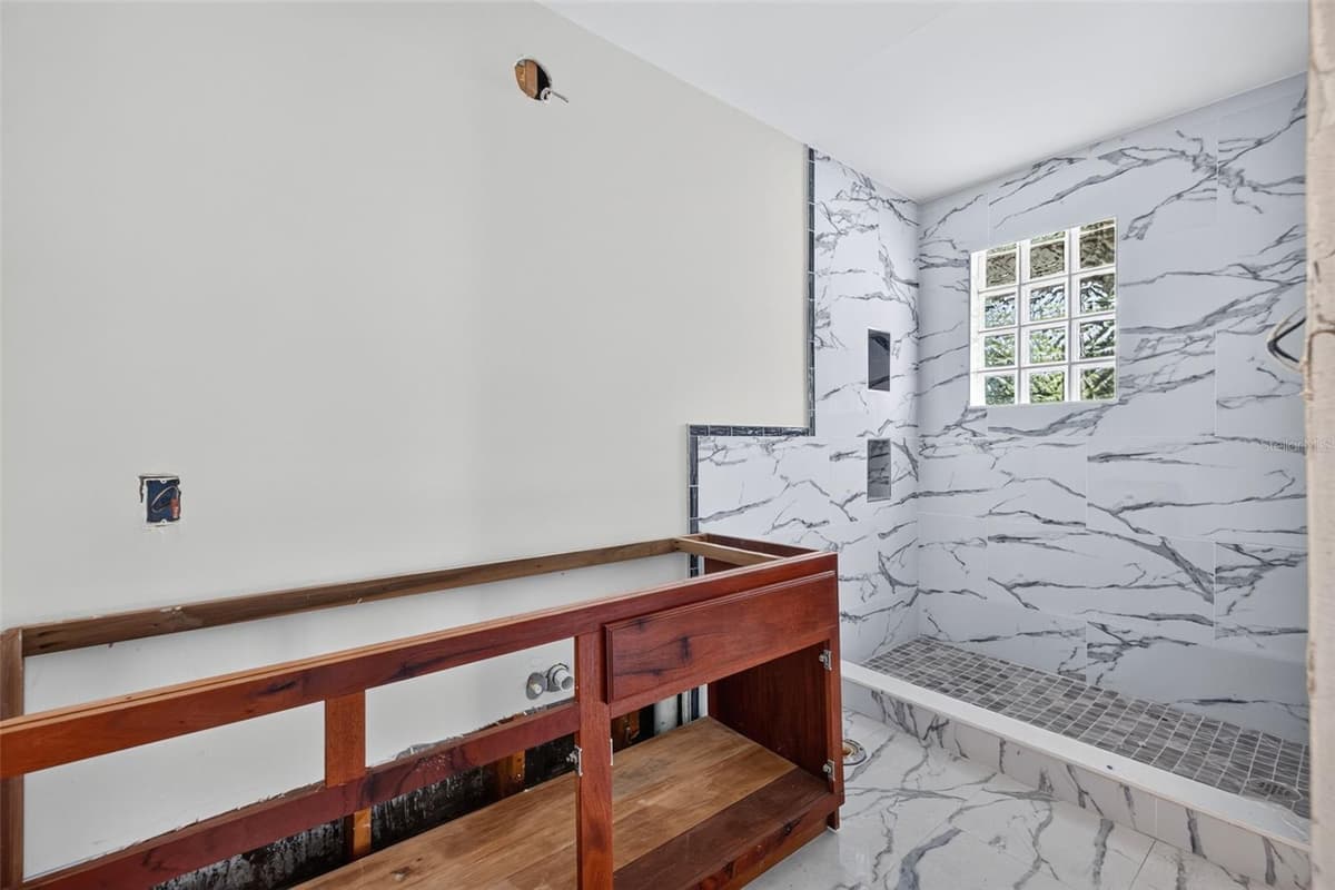Unknown — photo 8 of 41