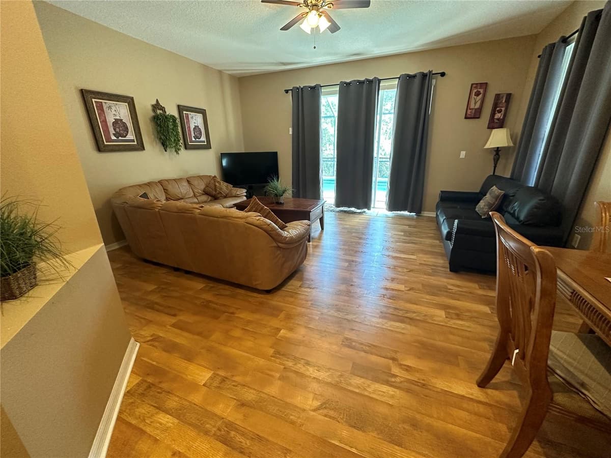 2918 SUNSET VISTA BOULEVARD — photo 10 of 34
