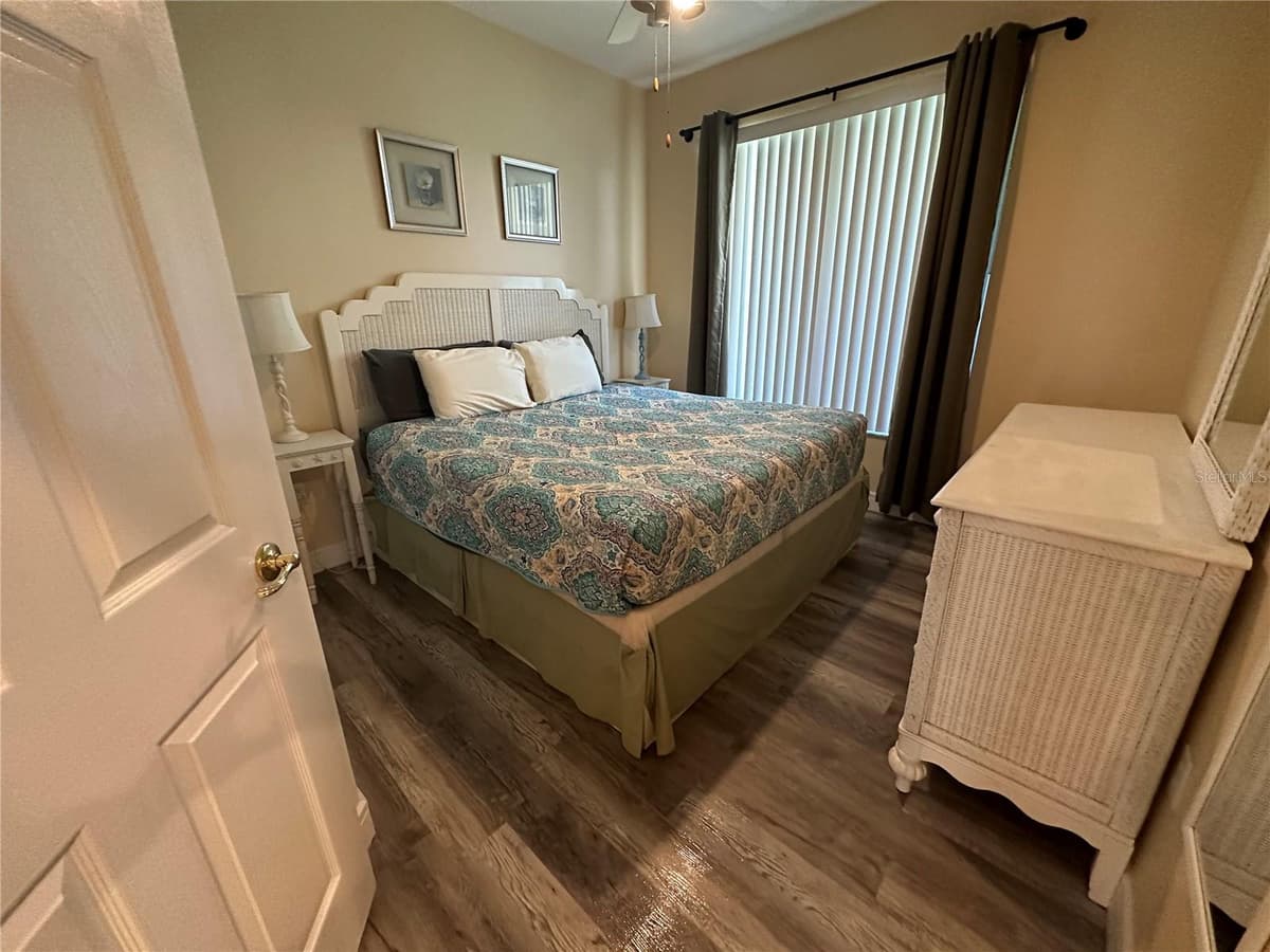 2918 SUNSET VISTA BOULEVARD — photo 12 of 34