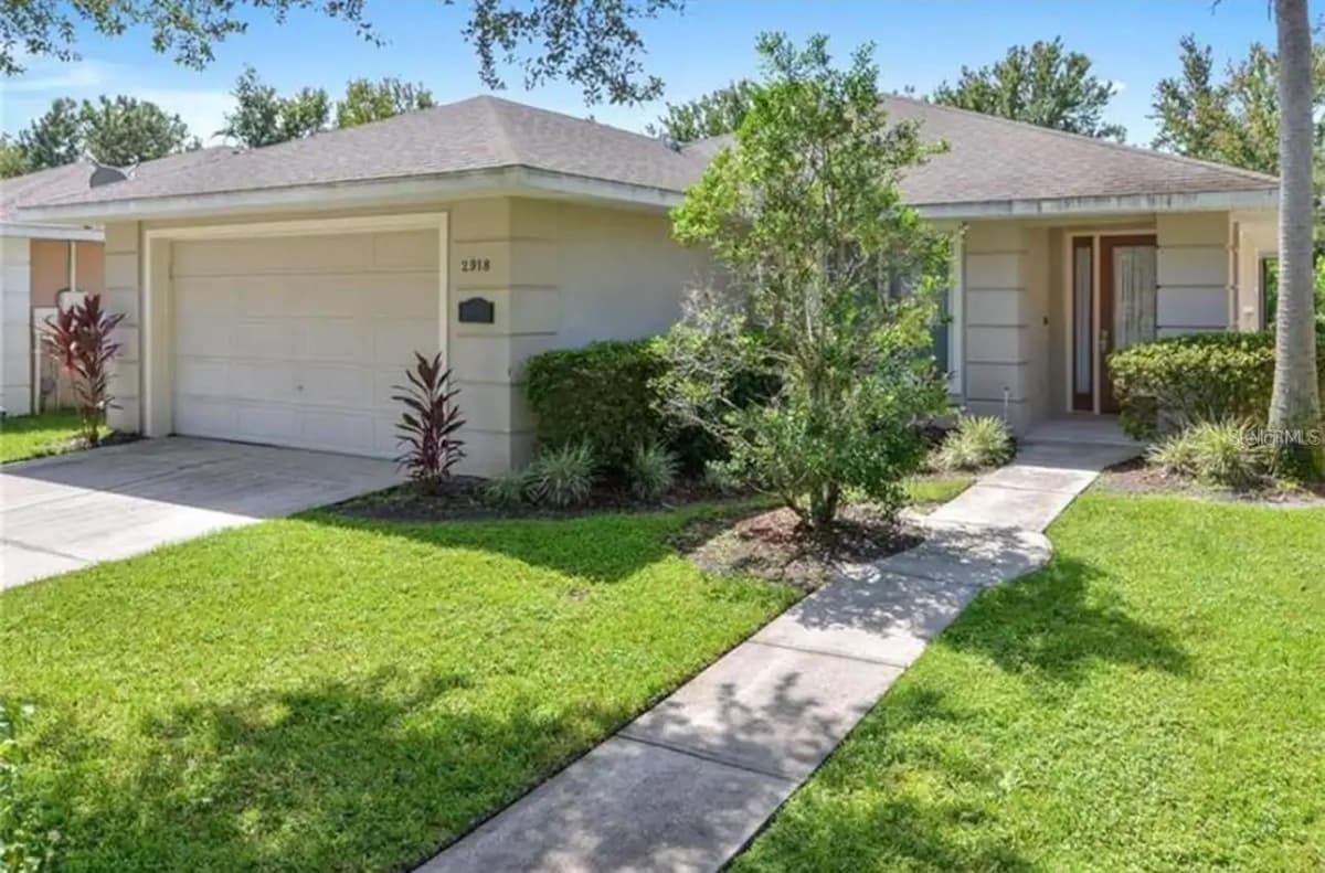 2918 SUNSET VISTA BOULEVARD — photo 1 of 34