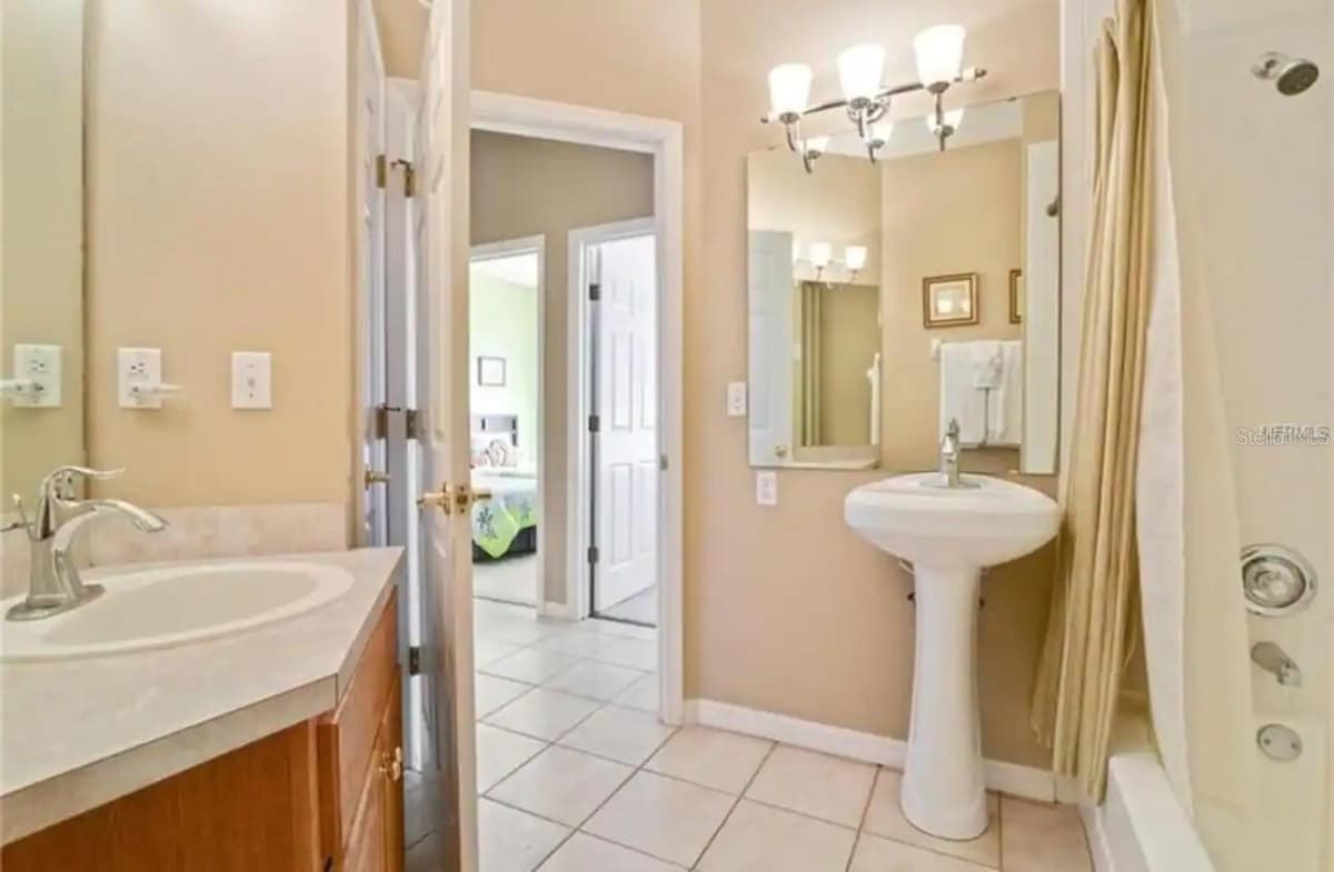 2918 SUNSET VISTA BOULEVARD — photo 16 of 34