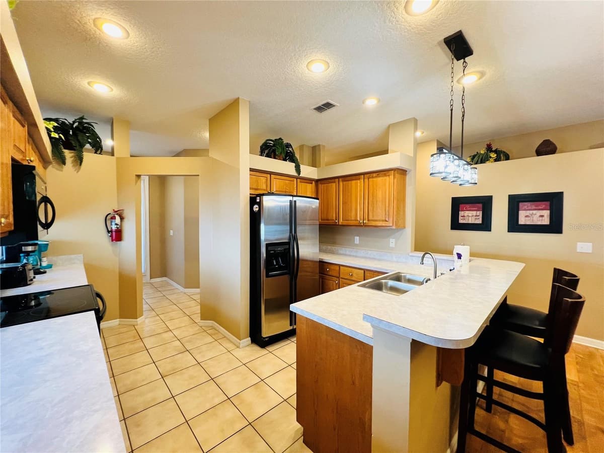 2918 SUNSET VISTA BOULEVARD — photo 17 of 34
