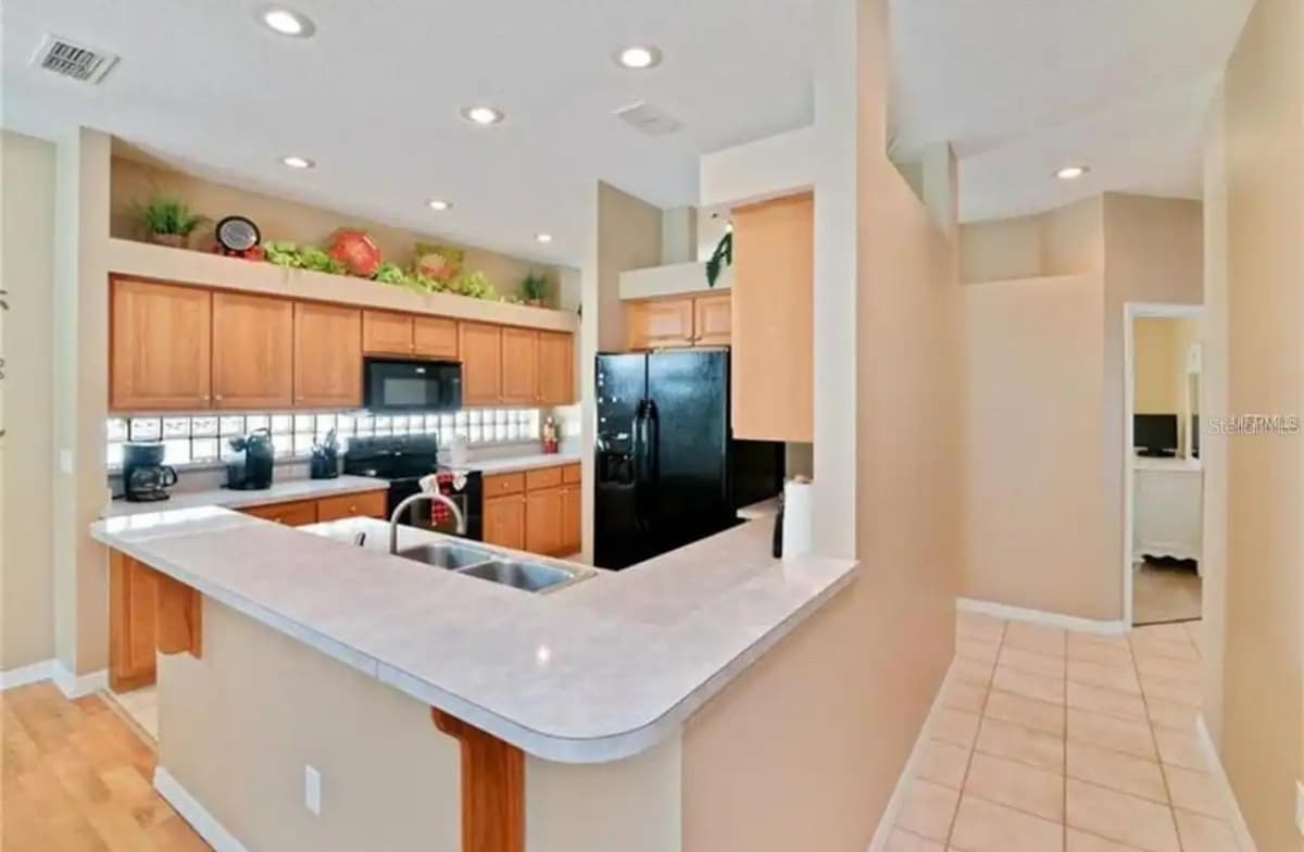 2918 SUNSET VISTA BOULEVARD — photo 18 of 34