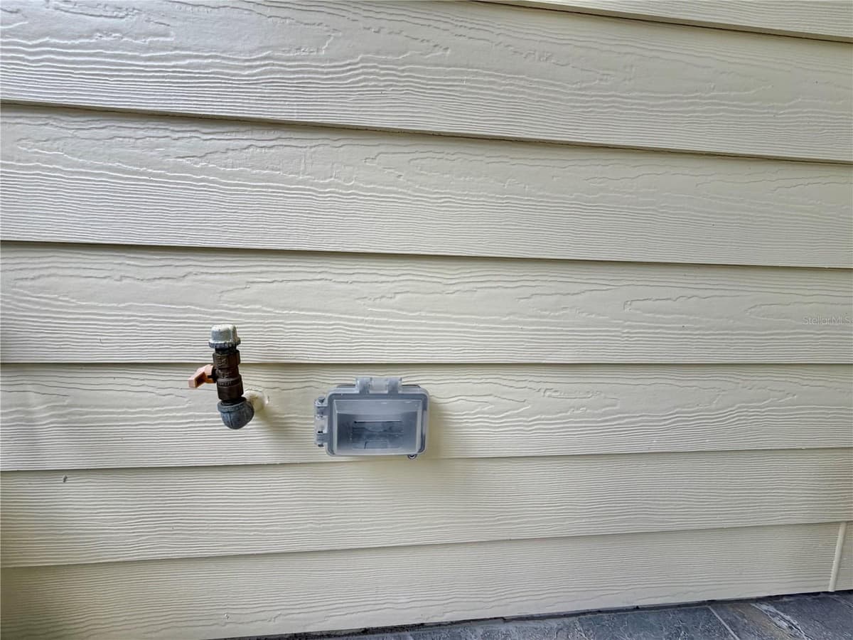 2537 48TH TERRACE — photo 37 of 43