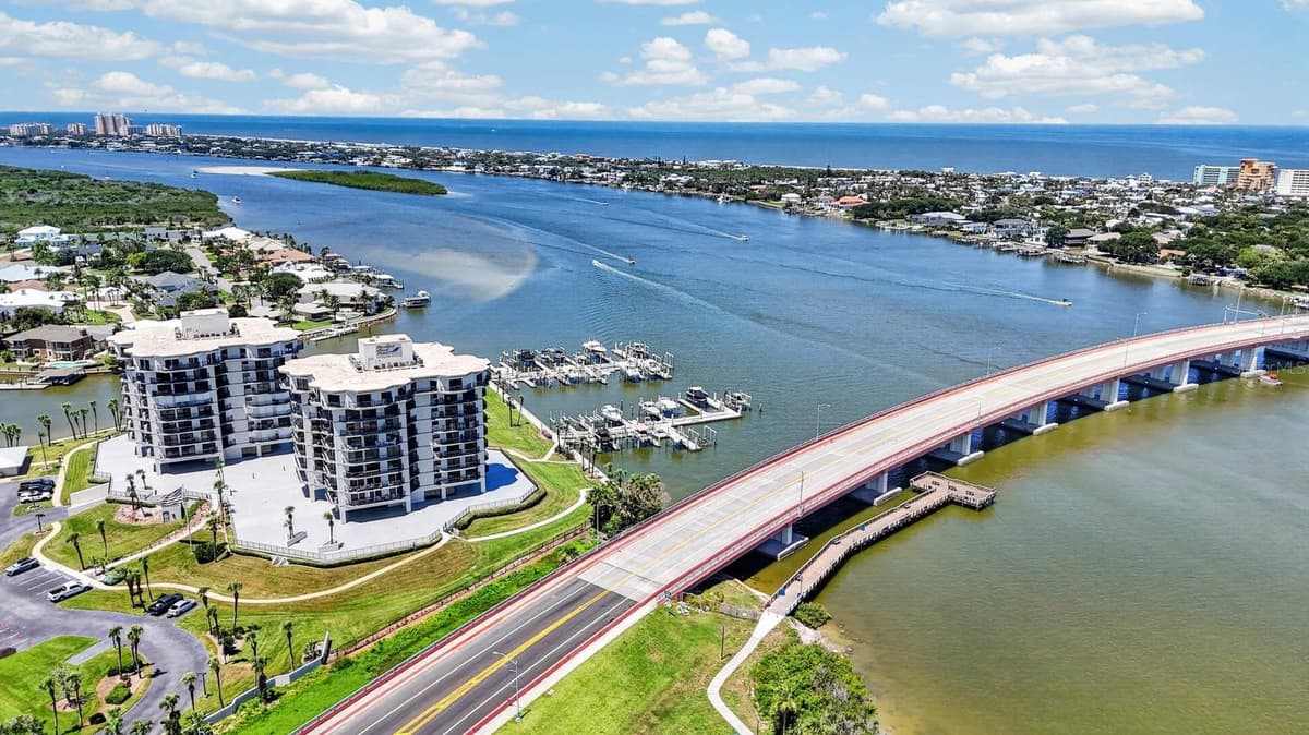 503 CAUSEWAY — photo 40 of 47