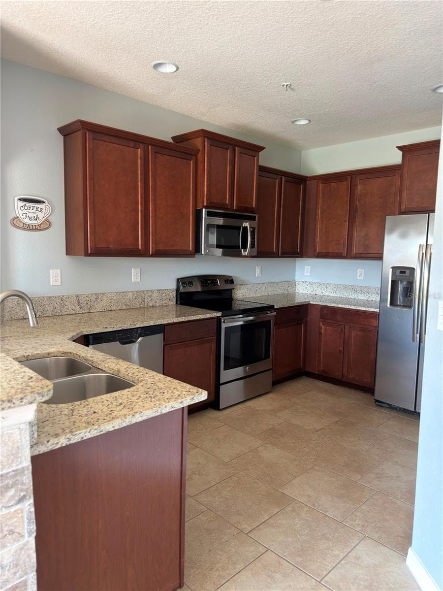 2113 BETSY ROSS LANE — photo 6 of 13
