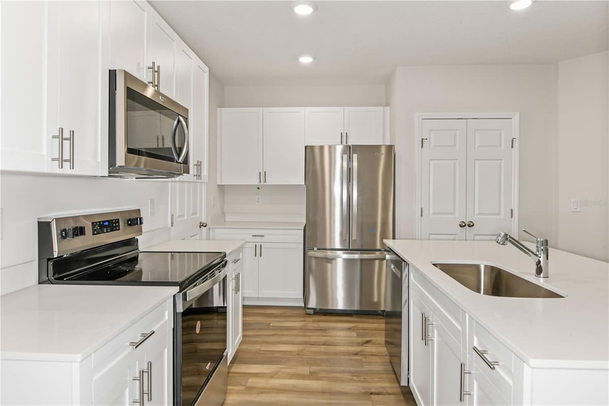 9868 PELICAN COAST DRIVE — photo 9 of 23