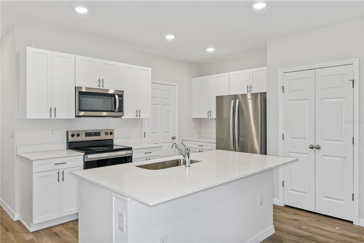 9868 PELICAN COAST DRIVE — photo 2 of 23