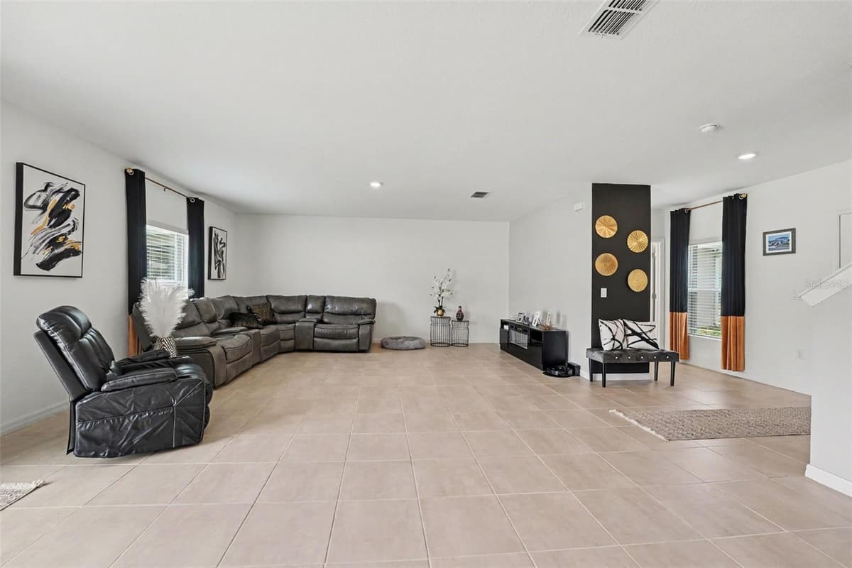 2051 ROSEWOOD CIRCLE — photo 7 of 30