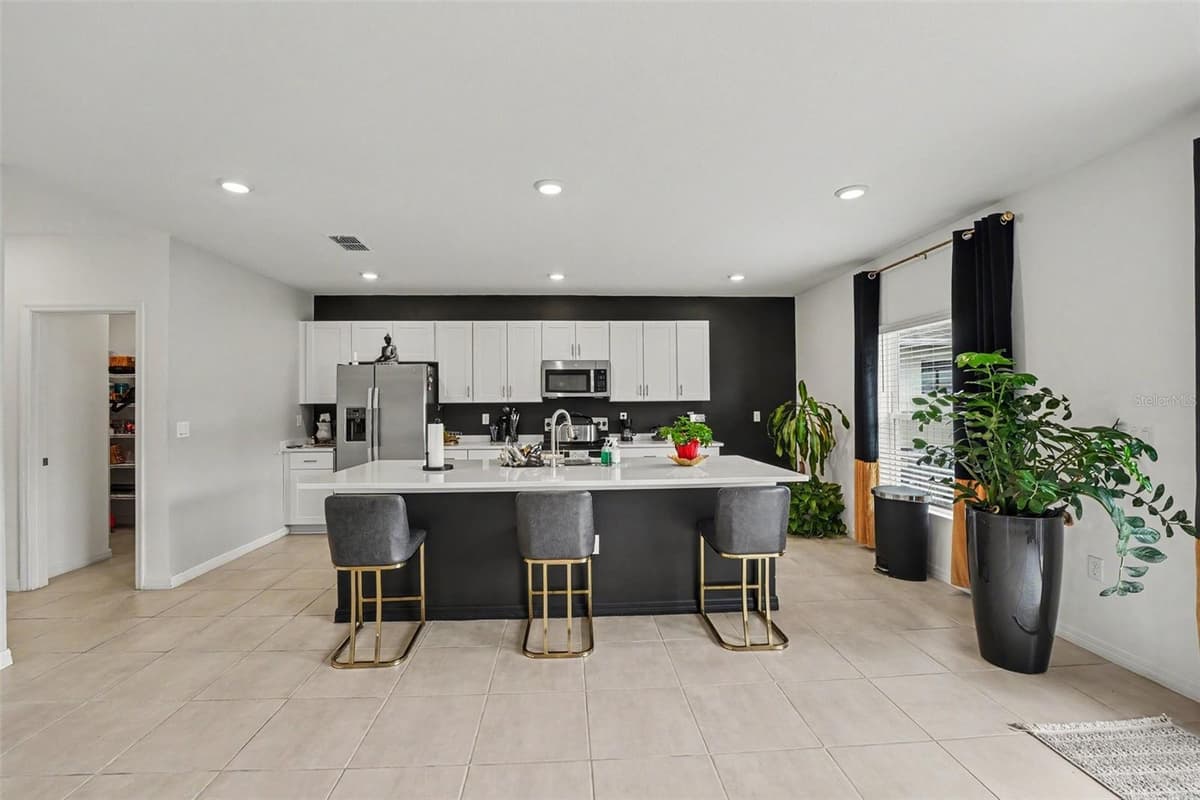 2051 ROSEWOOD CIRCLE — photo 9 of 30