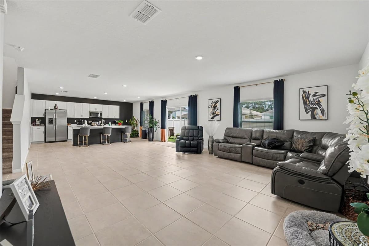 2051 ROSEWOOD CIRCLE — photo 5 of 30